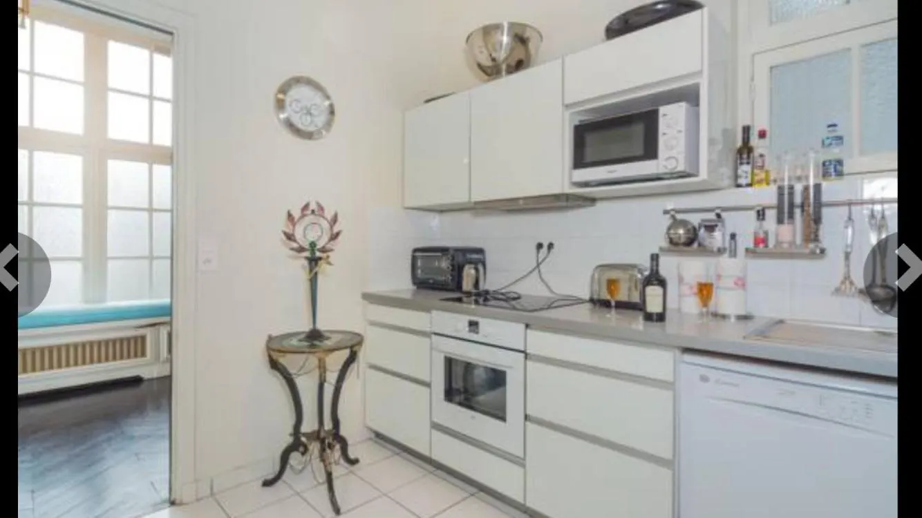 21A Marechal Foch Avenue Paris Champs-Elysees