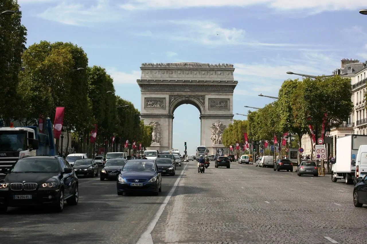 21A Marechal Foch Avenue Paris Champs-Elysees